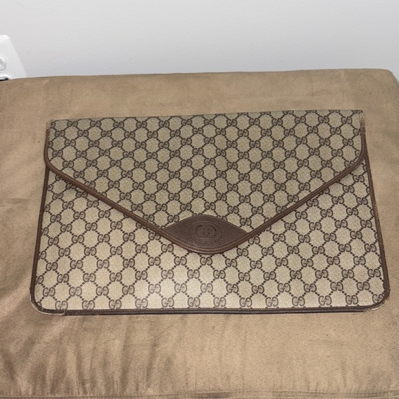Gucci Tan and Brown Monogram Laptop Sleeve - Picture 1 of 17